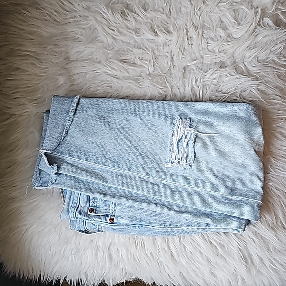 Levi's 501 Crop Tapered Jeans In Bowie Blue